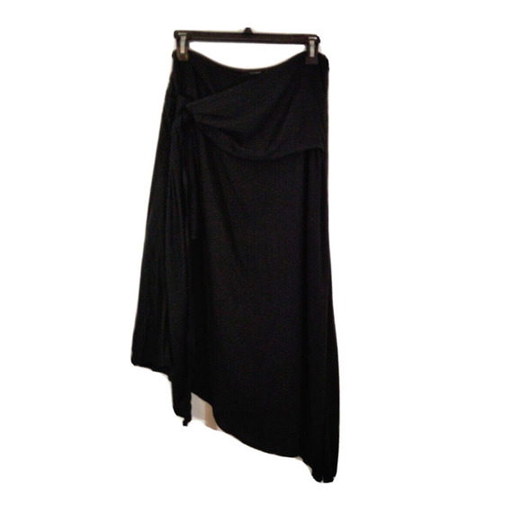 Forever 21 Dresses & Skirts - Forever 21 Womens Med Solid Black Skirt Faux Wrap Side Zip